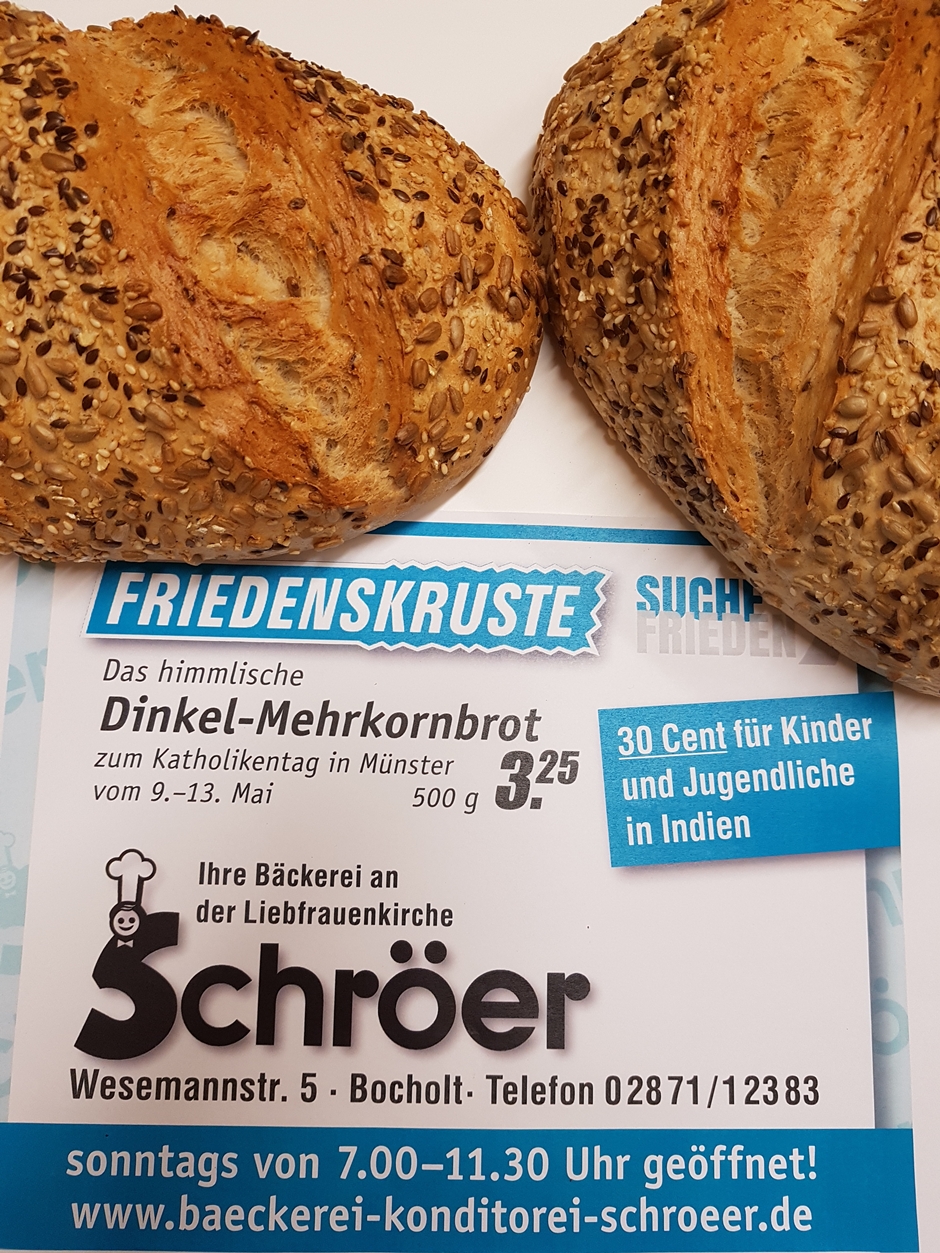 Friedenskruste in Bocholt Bei Bäckerei Schröer